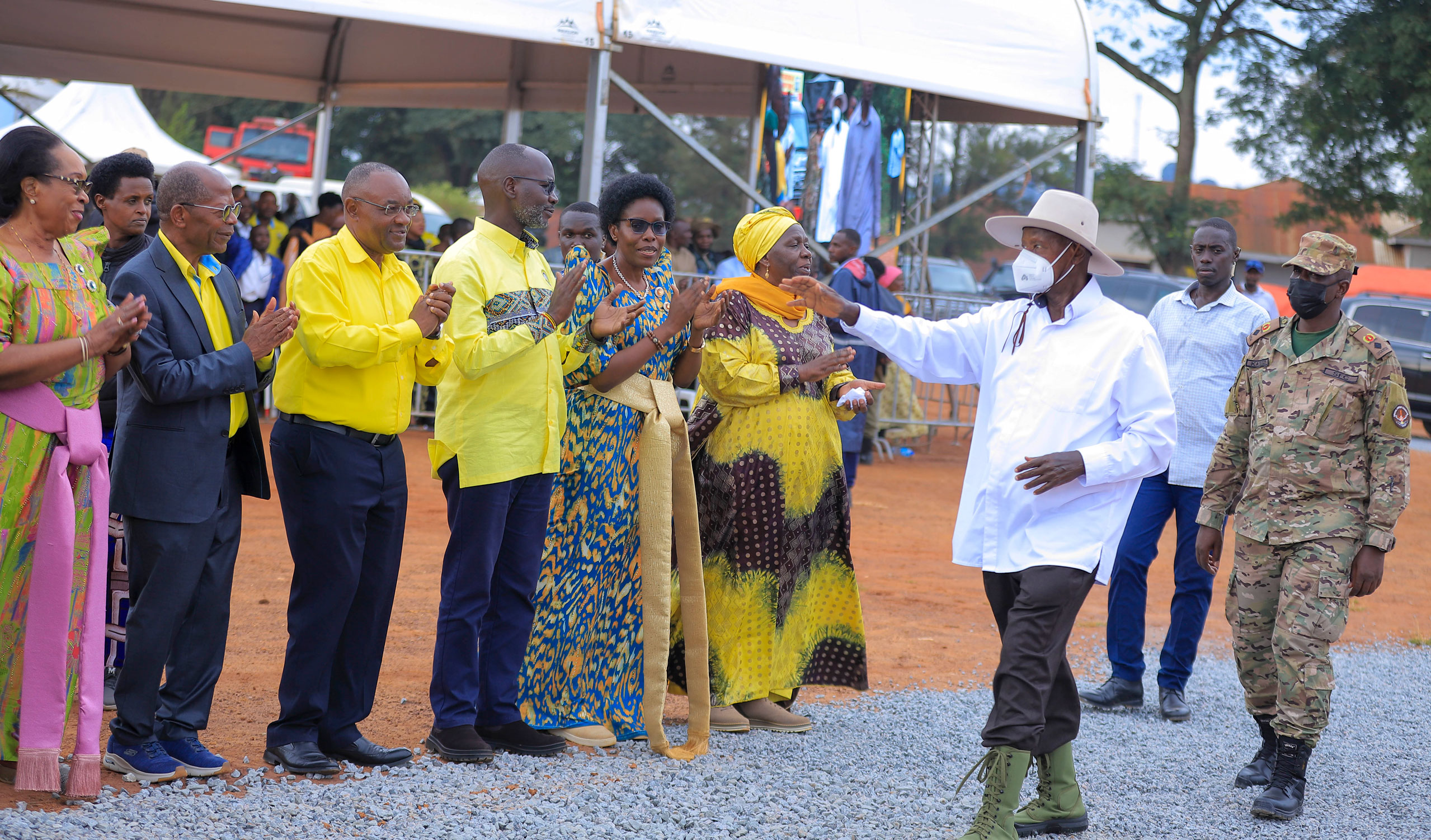 President Yoweri Kaguta Museveni has called on leaders in Wakiso District to get deeply organised at the grassroots and focus on practical measures to transform people’s livelihoods. 