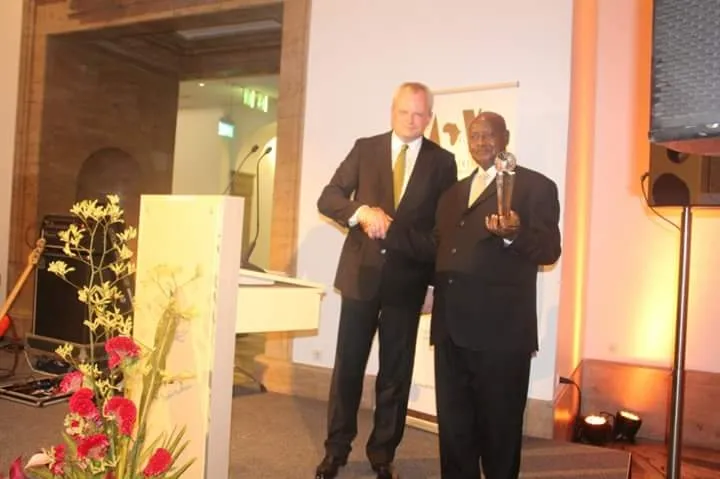 Museveni receives the Afrika-Verein Award in Berlin