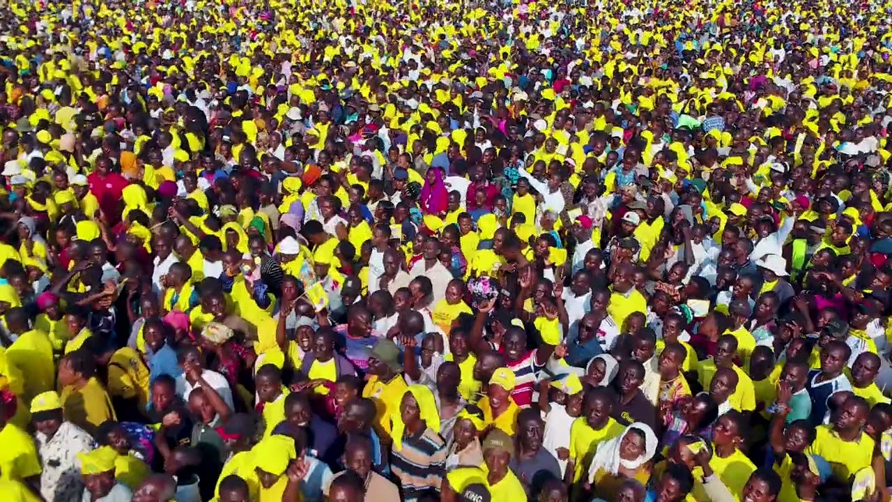 Embedded thumbnail for Museveni campaigns in Mitooma